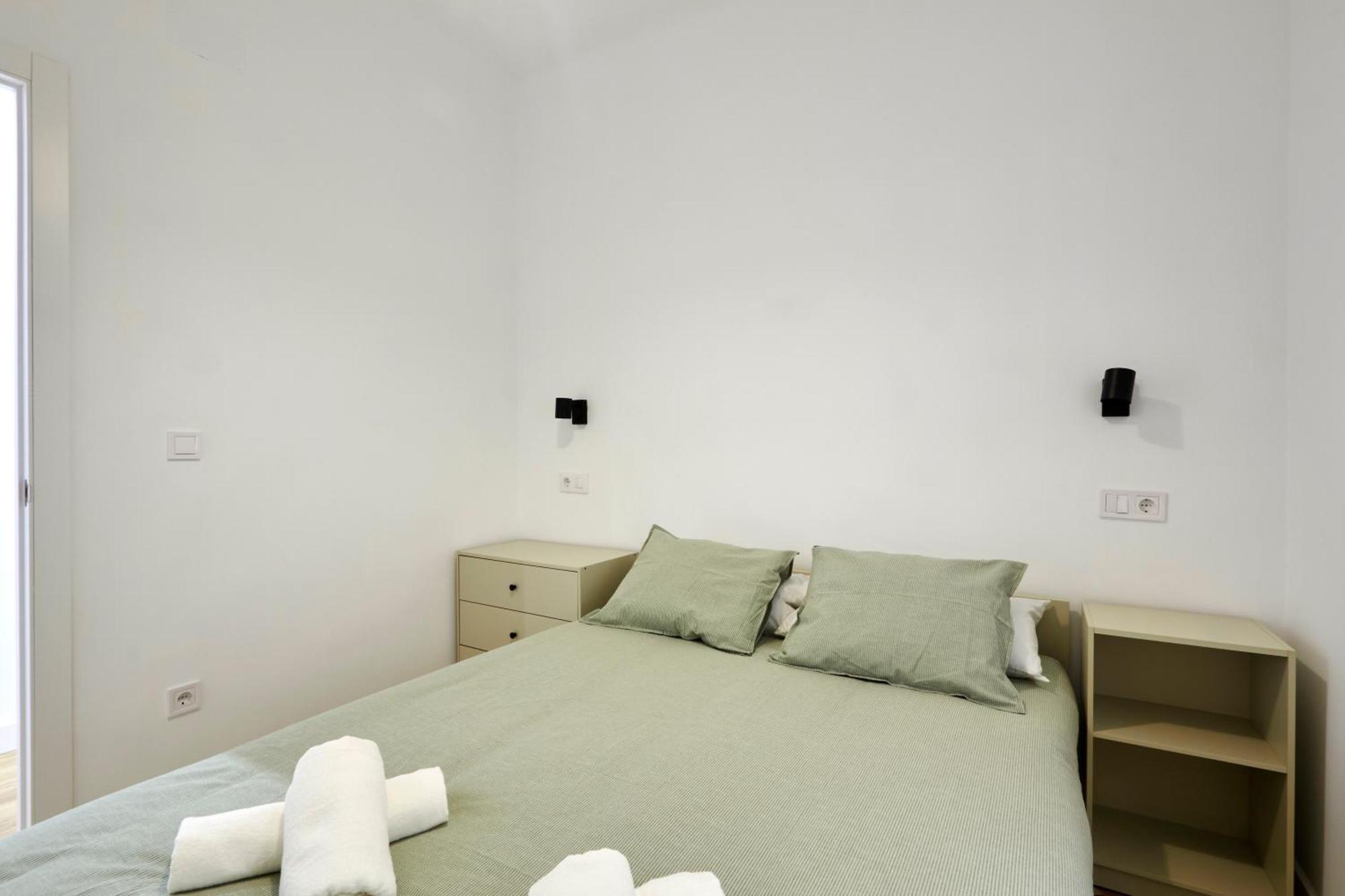 Comfortable Apartment Next To Apolo Theater برشلونة المظهر الخارجي الصورة