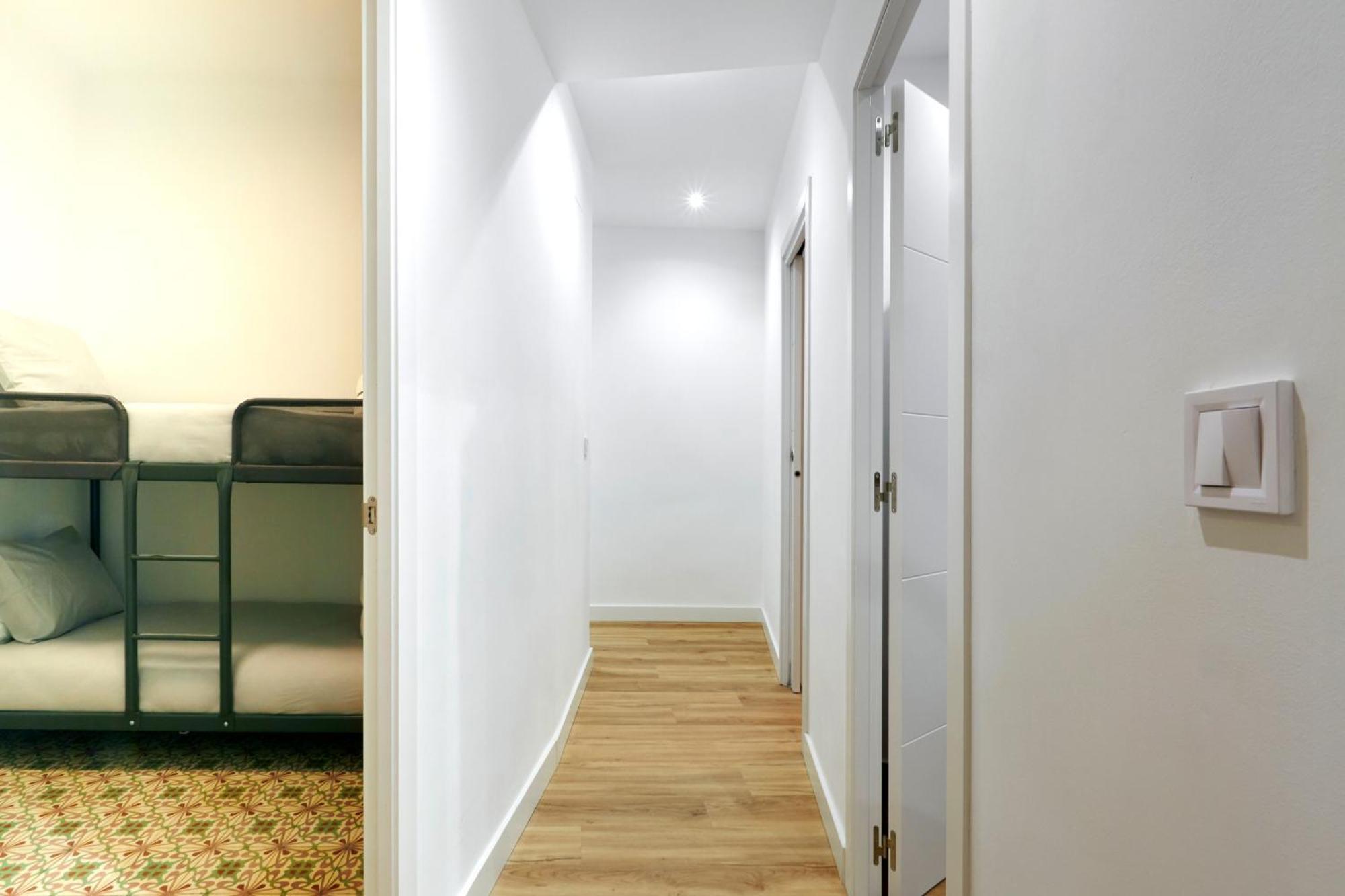 Comfortable Apartment Next To Apolo Theater برشلونة المظهر الخارجي الصورة
